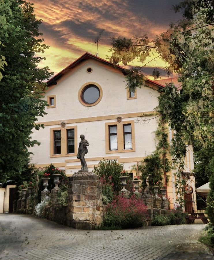 U Zlate Brany Cesky Raj Wellness Hotel Libuň Eksteriør billede